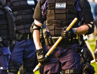 Λονδίνο: Αστυνομικός κυνήγησε τους τρομοκράτες με... το γλοπ του